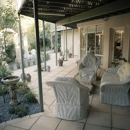 The Gallery Bed And Breakfast-3
