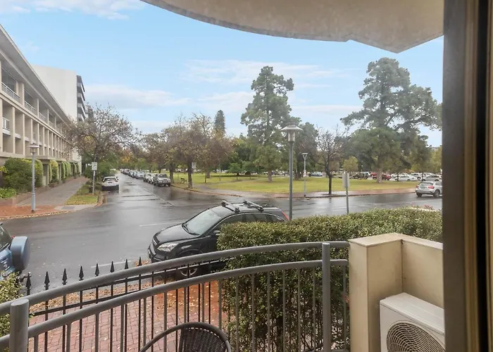 Villa: Carrington Views,3 Bedrooms, Cbd, Parking