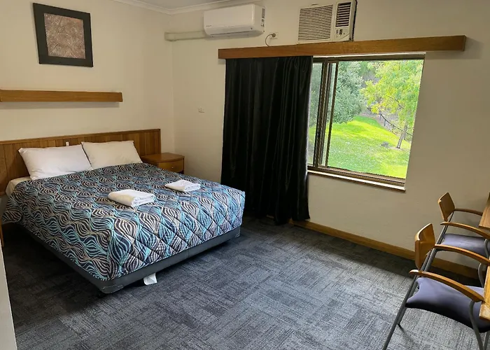 Tollgate Motel