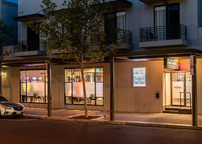 Casino hotel: Mawson Lakes Hotel